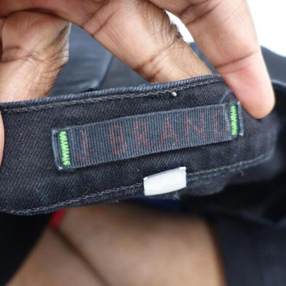 J Brand Jeans Women's 27 Black Zip Fly 5-Pockets Low-Rise Dark‎ Wash Skinny-Leg - Picture 3 of 9